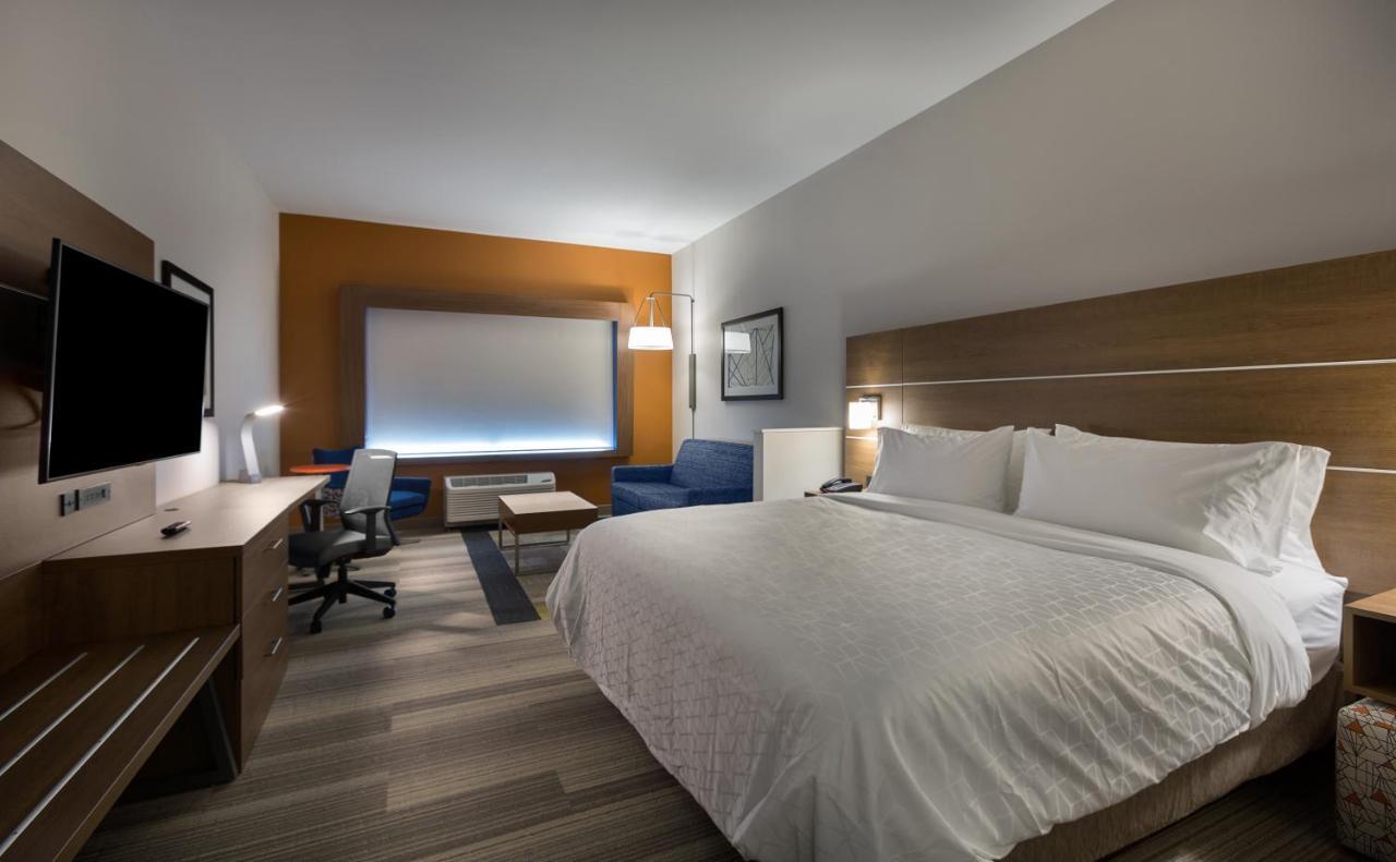 Holiday Inn Express & Suites - Fayetteville South, An Ihg Hotel Extérieur photo